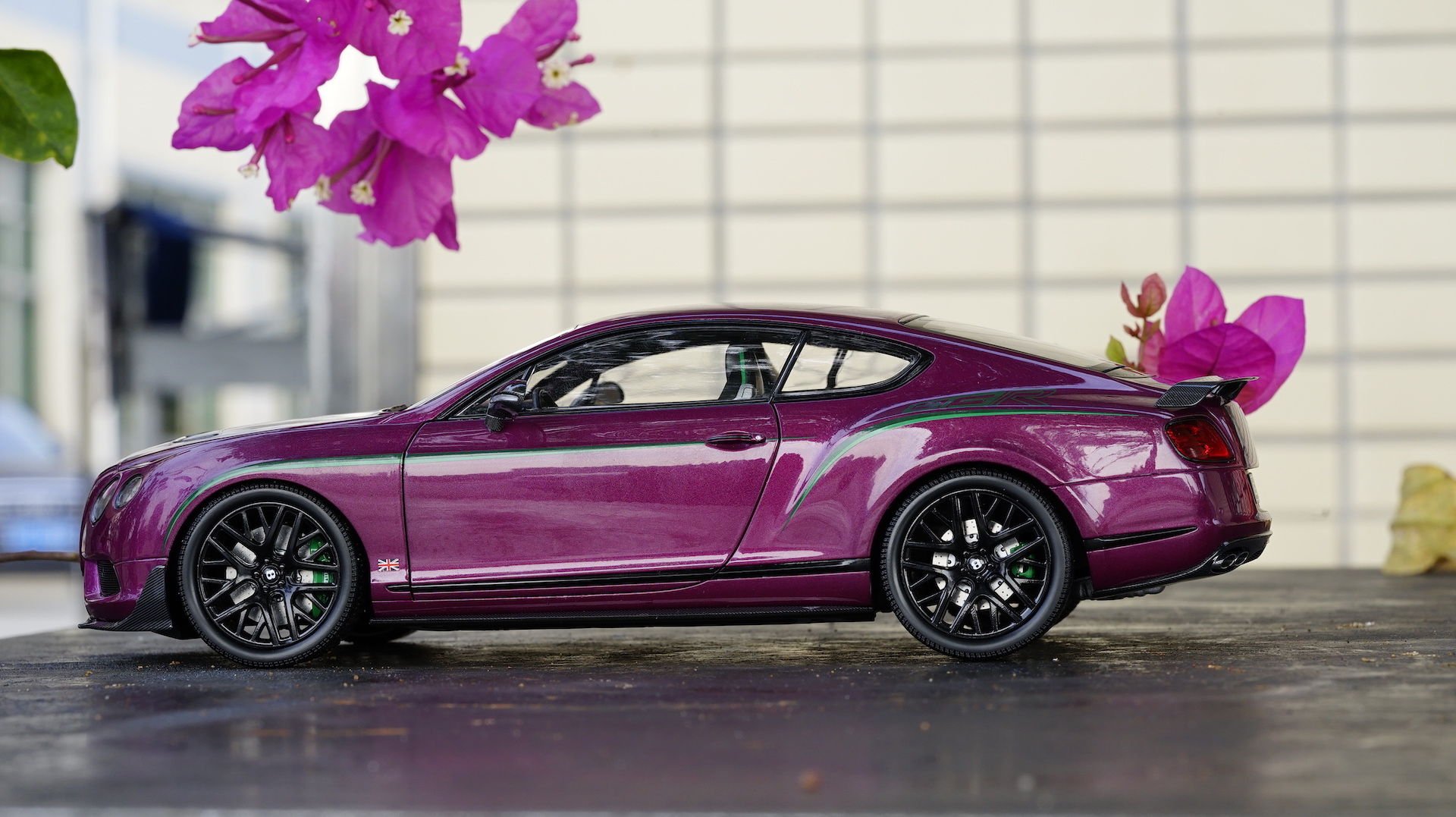 Bentley Continental GT3  R -2015- Magenta 1/18 -CHINA EDITION 