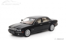 Jaguar XJ6 (X350) - Ebony Black 1/18