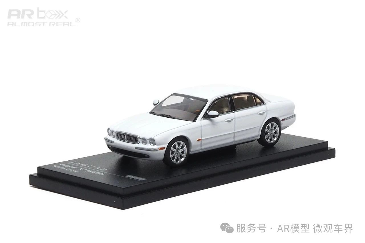Jaguar XJ6 (X350) - White Onyx 1/64